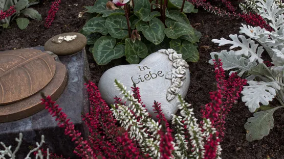 Grabschmuck Schweiz