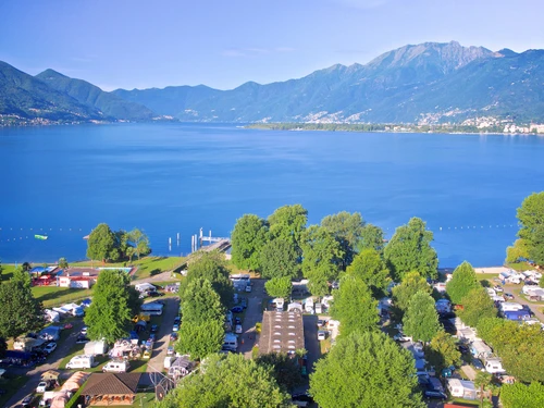 Camping Tamaro Resort - Klicken, um das Panorama Bild vergrössert darzustellen