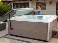 Whirlpool-Paradies Allschwil . Hewoo AG