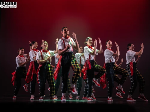 École de danse Neptune - Klicken, um das Panorama Bild vergrössert darzustellen