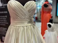 Russell's Elegance. Robe de rêve pour un jour inoubliable