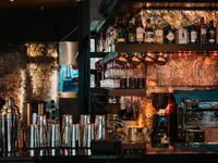 Cue Café Restaurant & Lounge Bar