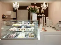 Bonne Maman Boutique & Café