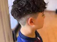 Coiffure Laura, D. Simic