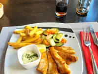 Café de la Place - Café Restaurant