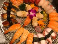 Hanami Sushi & Pizzeria