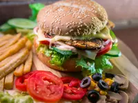 Moqa café bar, Nurcin Karatay