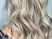 NURIDELUXE / Coiffure / Nail / Cosmetic