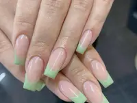 Real Nails Zurich - Nagelstudio - Gelnägel - Frenchnägel - Nägelstudio