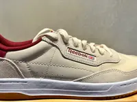 District 5 sneakerstore