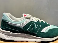 District 5 sneakerstore