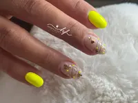 Hands & Feet by evelyne