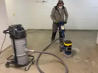 Simon Ernst Plattenbeläge