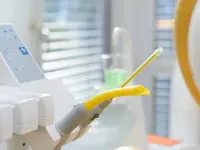dr. med. dent. Nyffeler Tino Dr. - Studio Medico Dentistico