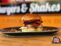 Burgers & Shakes