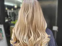 Hairfashion by Laura Tschaggelar