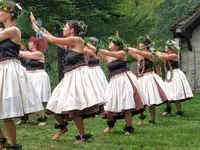 ALOHA MAI - ALOHA VILLAGE - LORENZA MANETTI - Klicken Sie, um das Bild 8 in einer Lightbox vergrössert darzustellen