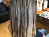 Michèle Coiffure - Klicken Sie, um das Bild 15 in einer Lightbox vergrössert darzustellen