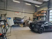 Auto Zentrum Grindel GmbH Carrosserie Spritzwerk Garage