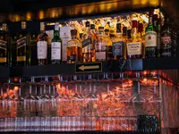 Cue Café Restaurant & Lounge Bar