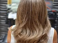 Blondie Coiffeur by Ana Gomes