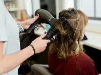 Coiffure Trapez - Klicken Sie, um das Bild 7 in einer Lightbox vergrössert darzustellen