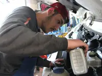 Auto Zentrum Grindel GmbH Carrosserie Spritzwerk Garage