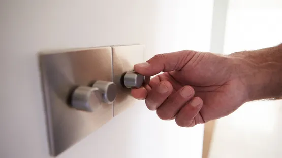 Dimmer einbauen und Lichtwärme einstellen