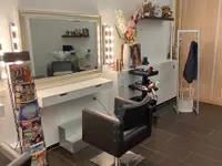 Coiffeur Kelmendi-Sonï - Klicken Sie, um das Bild 2 in einer Lightbox vergrössert darzustellen