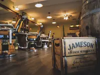 HOUSE OF CUT - Carecci