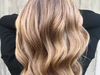 Coiffure Haarwerk