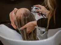 Coiffure Schnittstube - Klicken Sie, um das Bild 2 in einer Lightbox vergrössert darzustellen