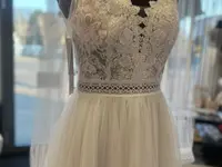 Russell's Elegance. Robe de rêve pour un jour inoubliable