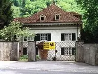 MODERN MUSIC SCHOOL