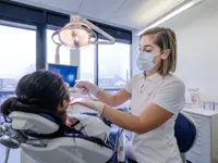 Zahnärzte Bahnhof Zug - Partner of swiss smile - Klicken Sie, um das Bild 5 in einer Lightbox vergrössert darzustellen