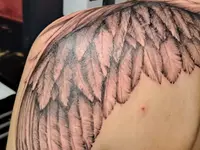 Crow Ink Tattoo - Klicken Sie, um das Bild 5 in einer Lightbox vergrössert darzustellen