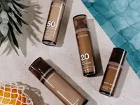 Cosmetic Evelyn