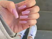 Real Nails Zurich - Nagelstudio - Gelnägel - Frenchnägel - Nägelstudio