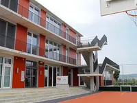 Privatschule A bis Z