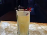 Moqa café bar, Nurcin Karatay