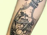 Raketenwacholder Tattoo und Piercing