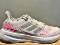 District 5 sneakerstore