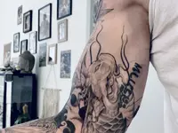 LUMIERE TATTOO SHOP
