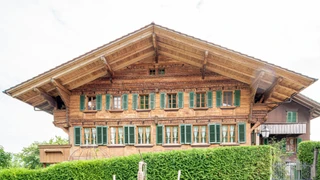 Meyer H. Zimmerei + Chaletbau AG