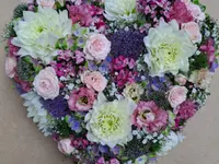 hollenstein blumengarten ag-Blumenshop-Gärtnerei-Gartenbau-Unterhalt-Grabpflege
