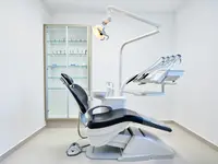 Dr. med. & med. dent  Raphael Perren