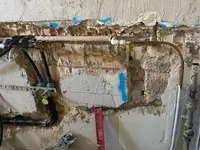 Simon Ernst Plattenbeläge