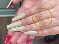 B.O.S.S Nails Uster
