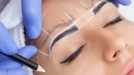 Microblading für Augenbrauen