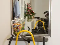 Hoorschnideri Coiffeur Nina